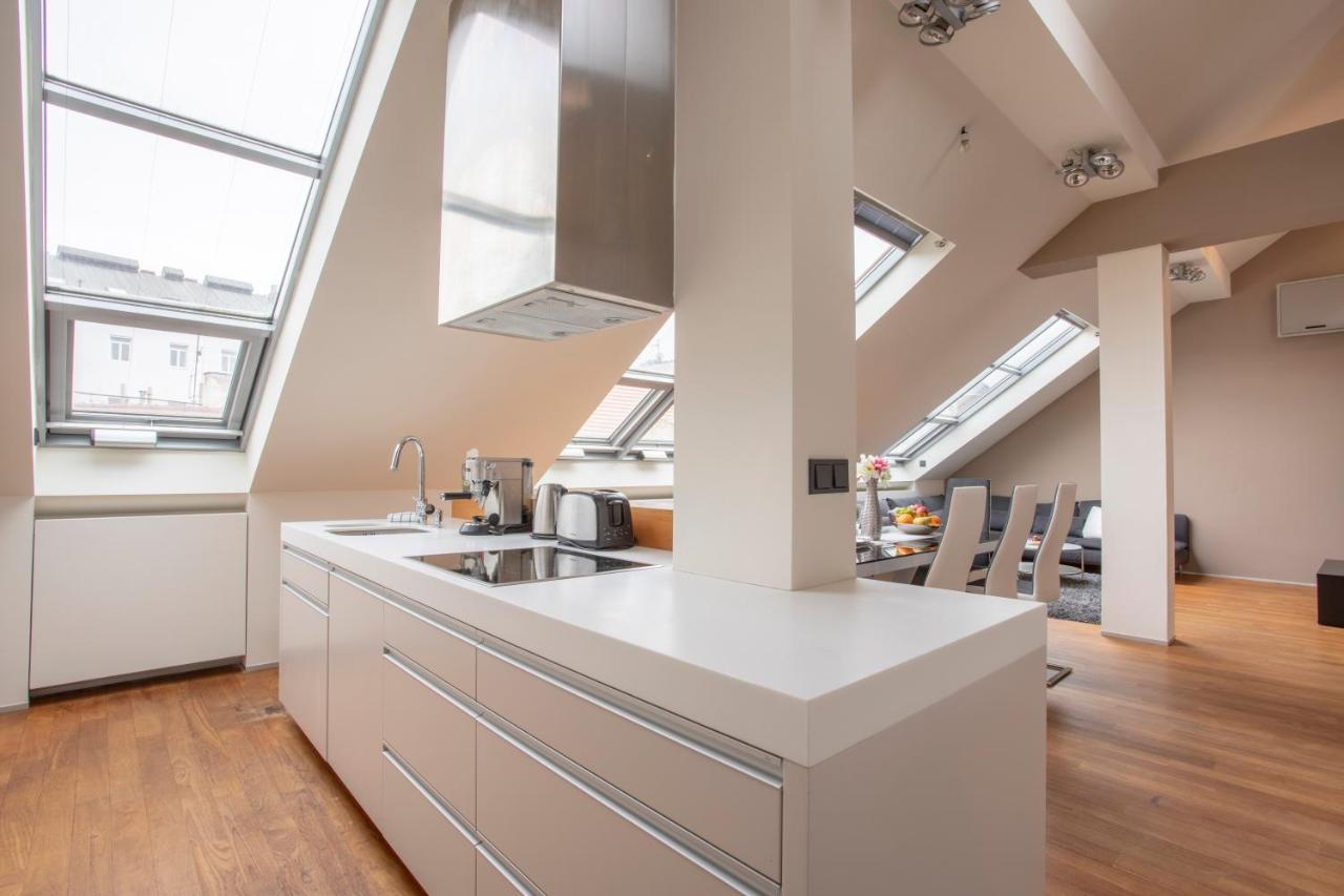 Luxury Central Duplex With Terrace Praga Exterior foto