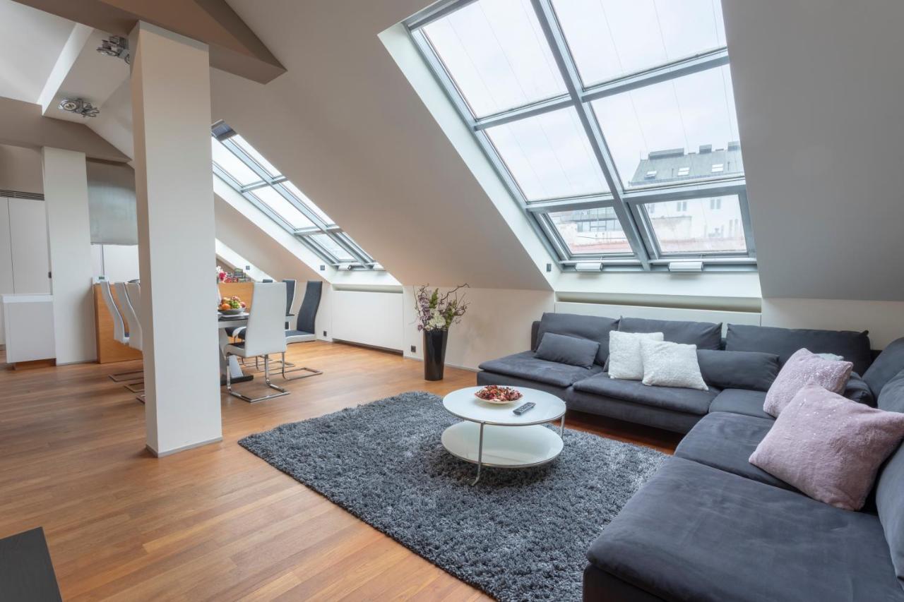 Luxury Central Duplex With Terrace Praga Exterior foto