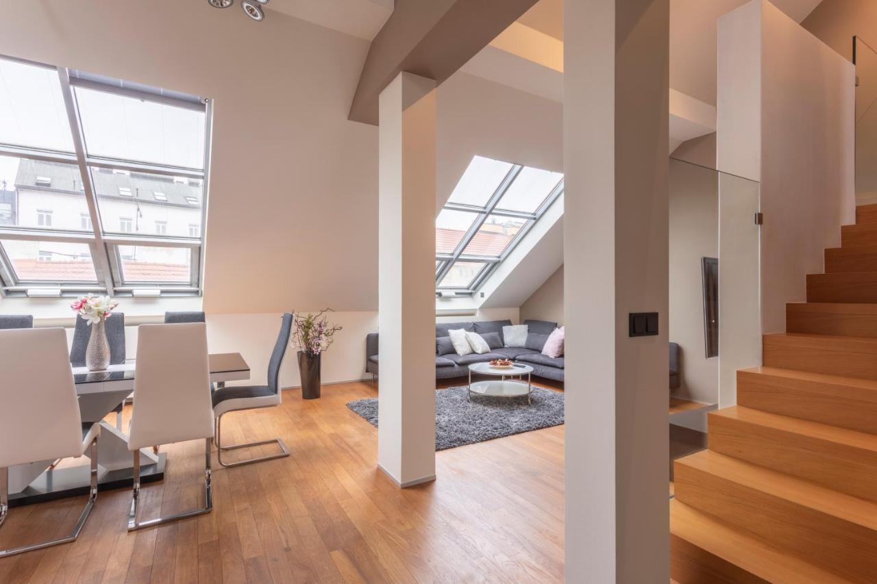 Luxury Central Duplex With Terrace Praga Exterior foto